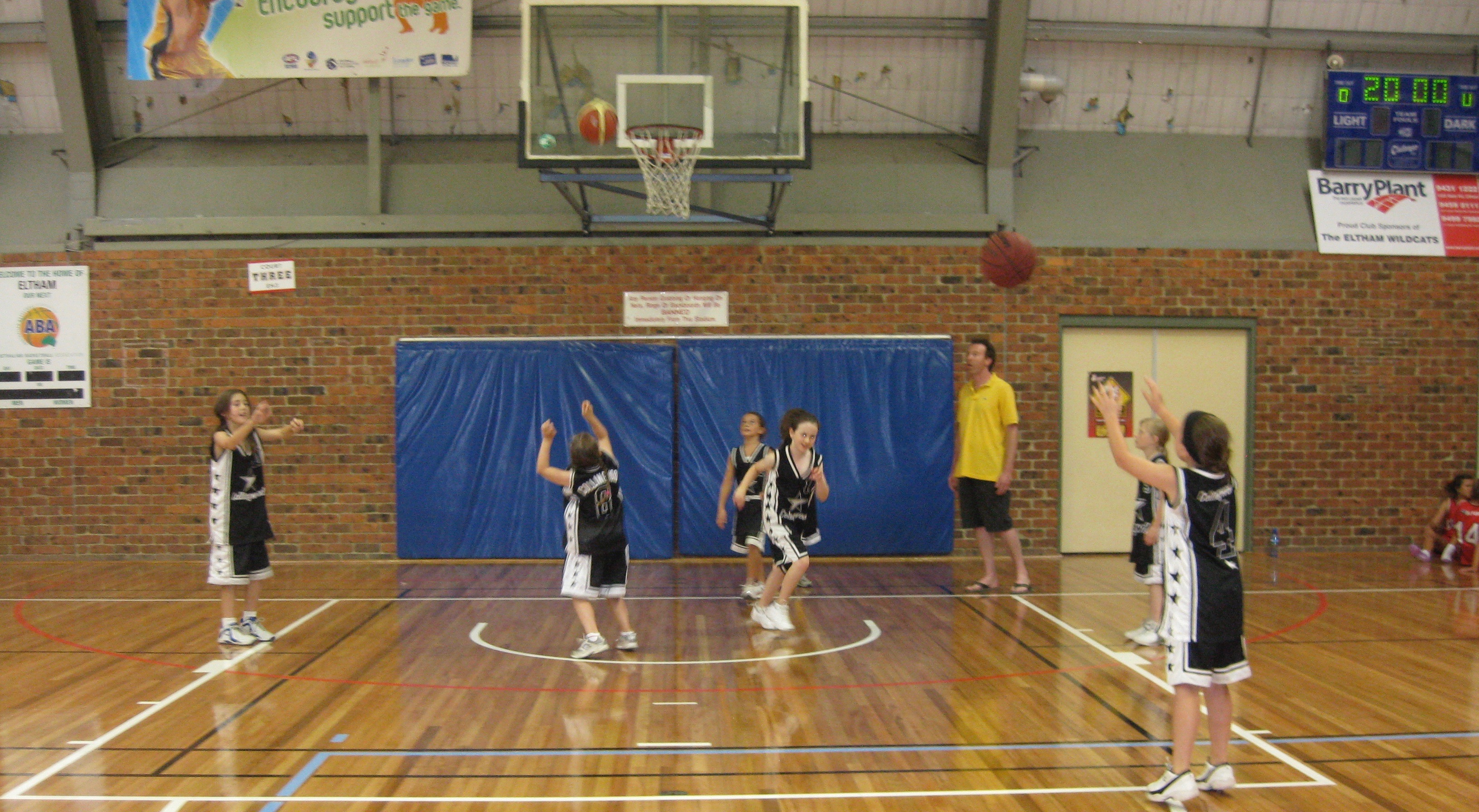 Discovering Melbourne, one basketball court at the time Barbara